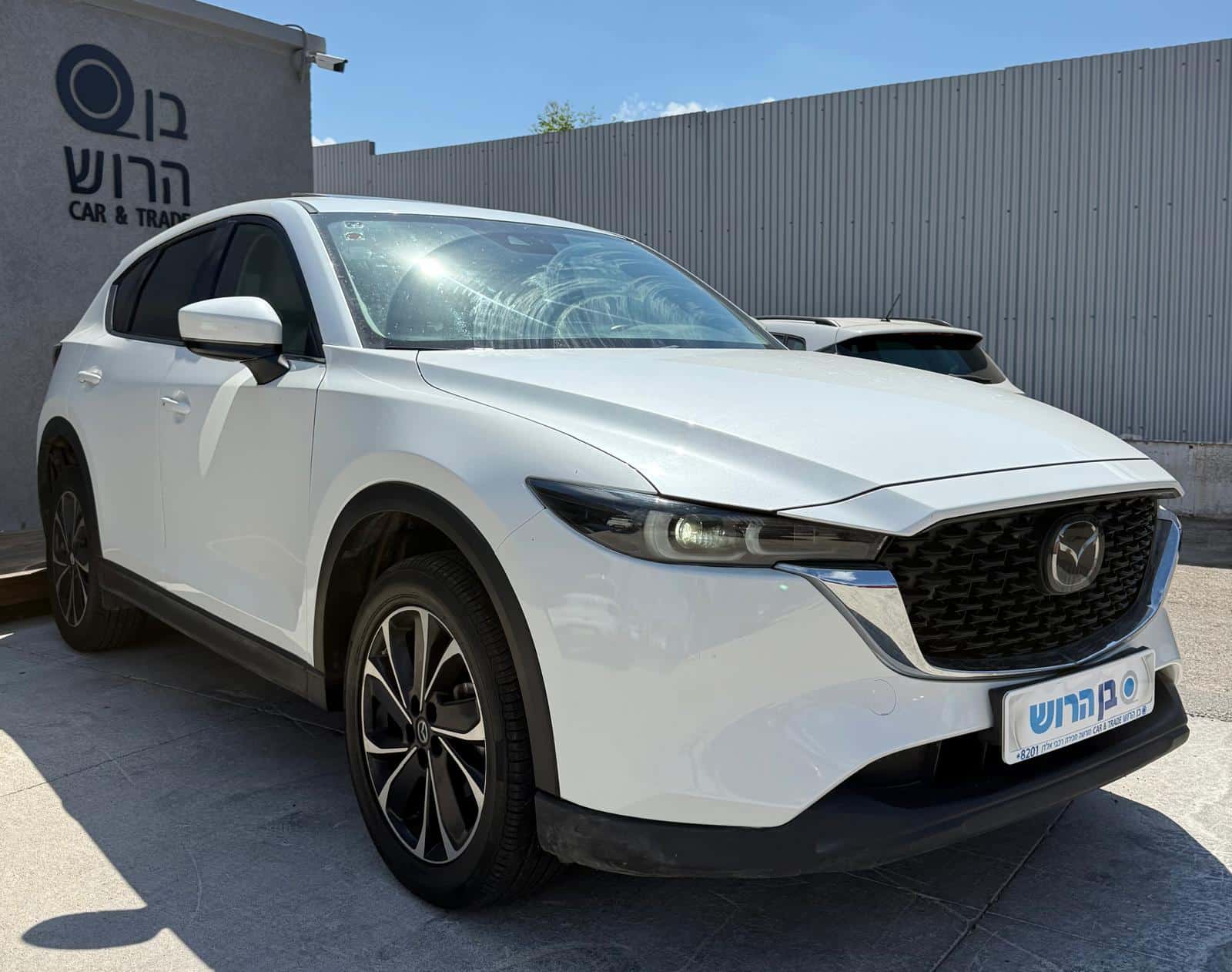car-image