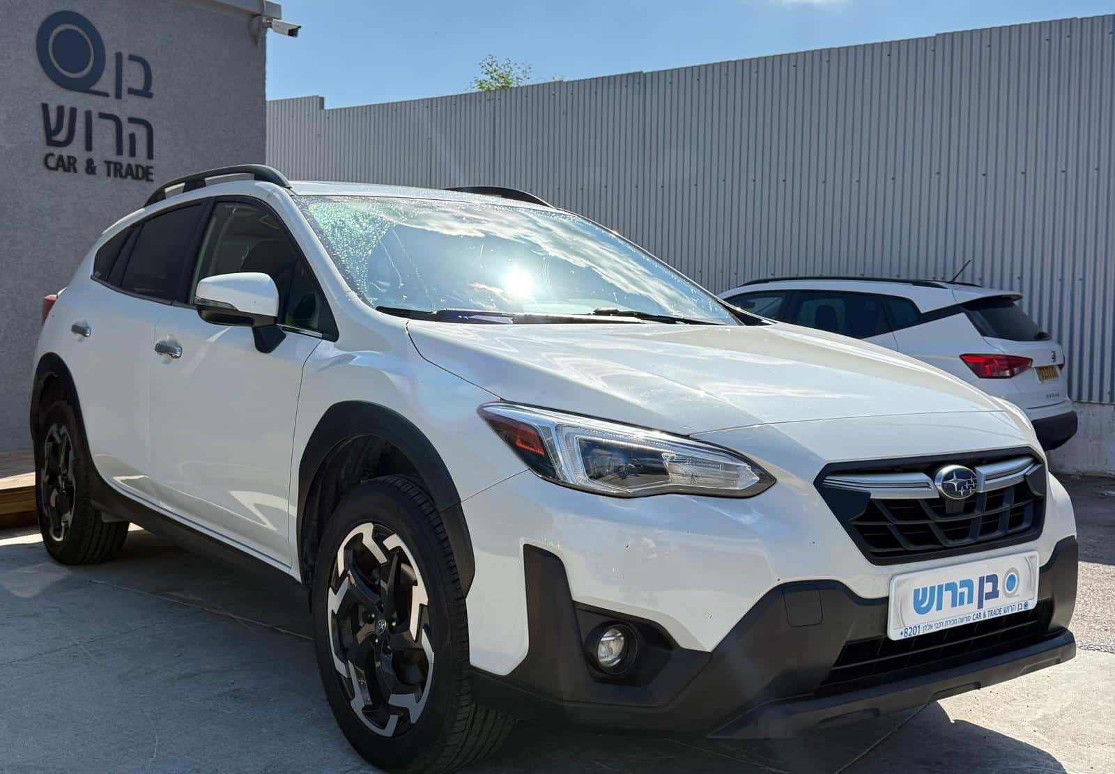 car-image