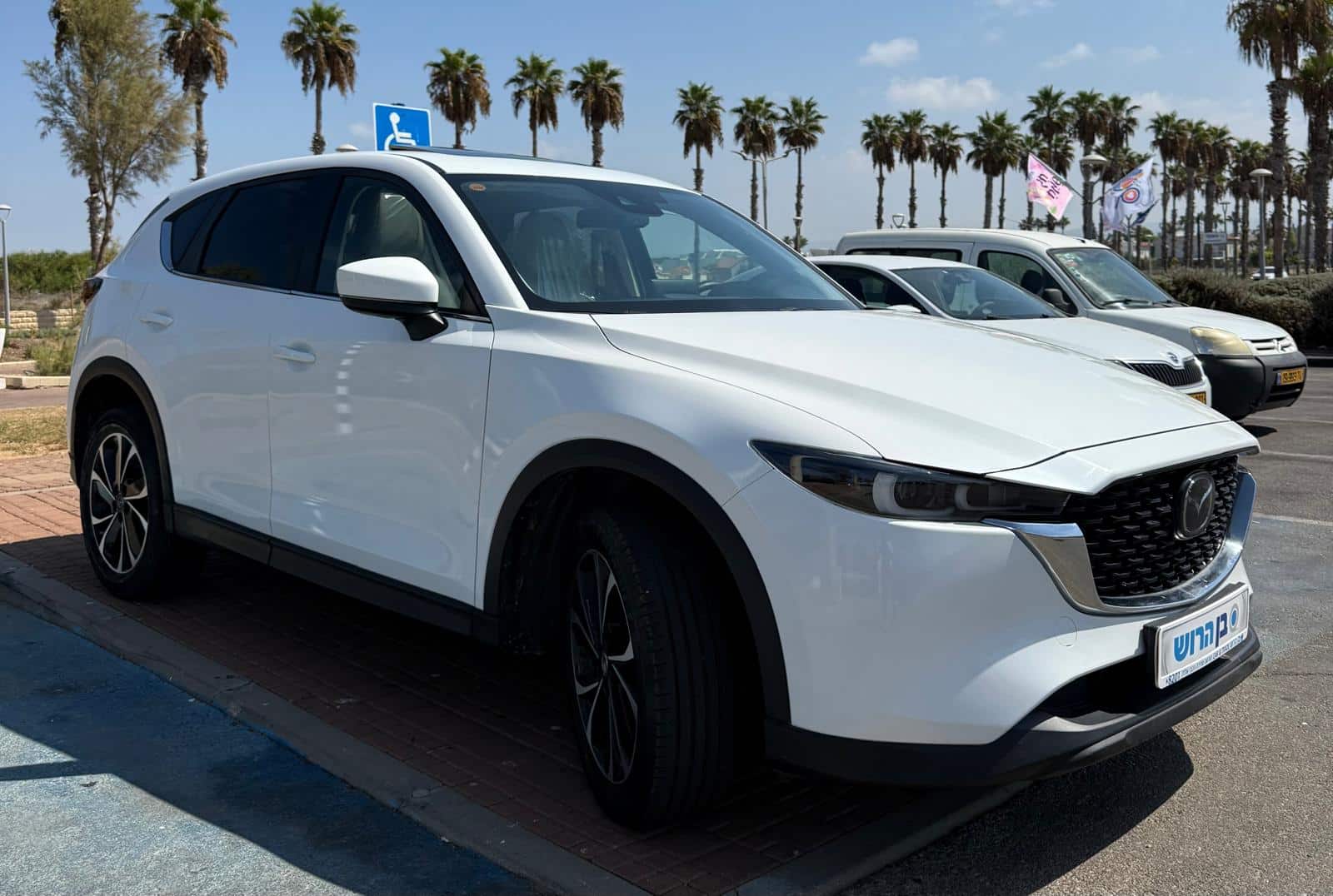 car-image